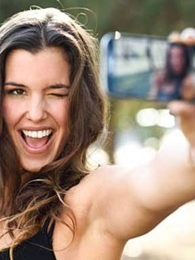 Can Selfie Hamper Your Skin