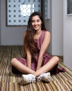 simrat kaur hd