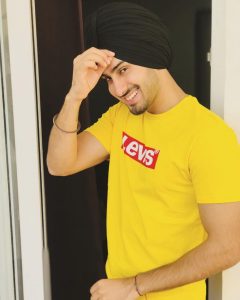 rohanpreet pic