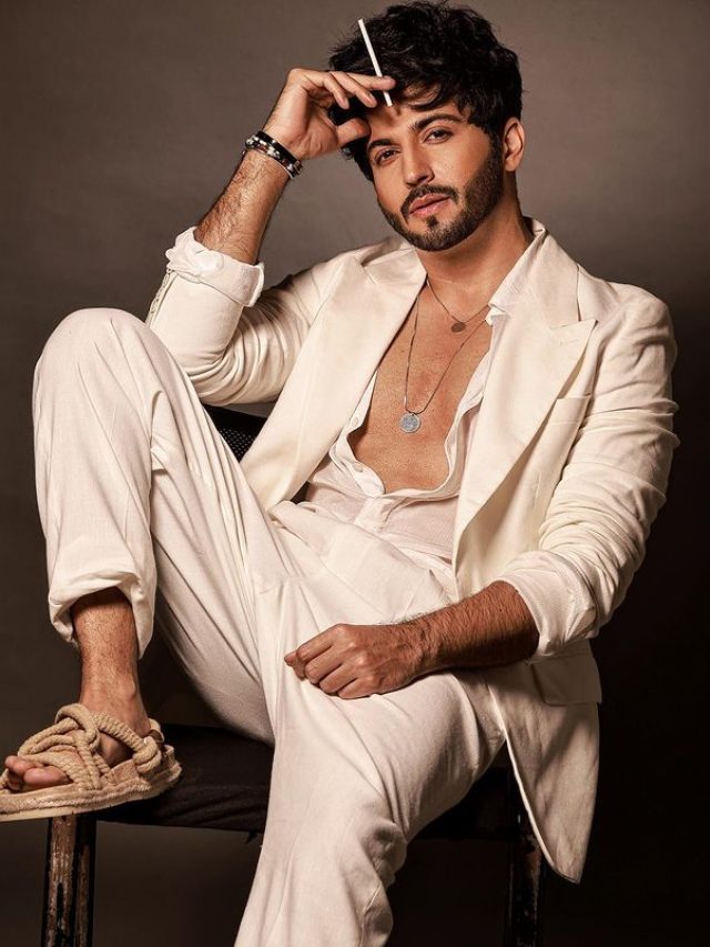 cropped-Dheeraj-Dhoopar-hot.jpg