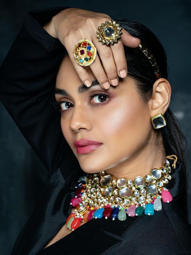 cropped-Beautiful-sreejitaa.jpg