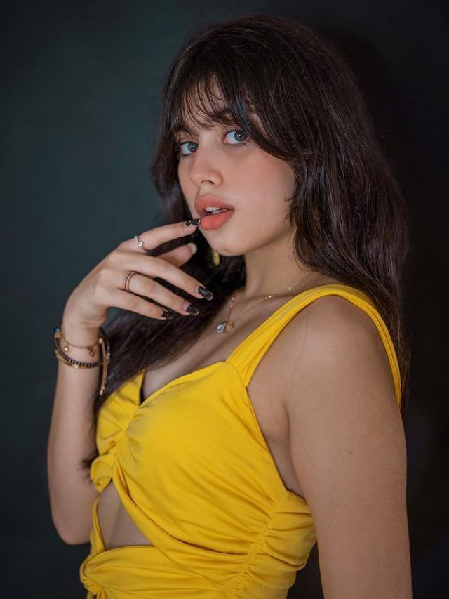 cropped-Riva-arora-suit.jpg