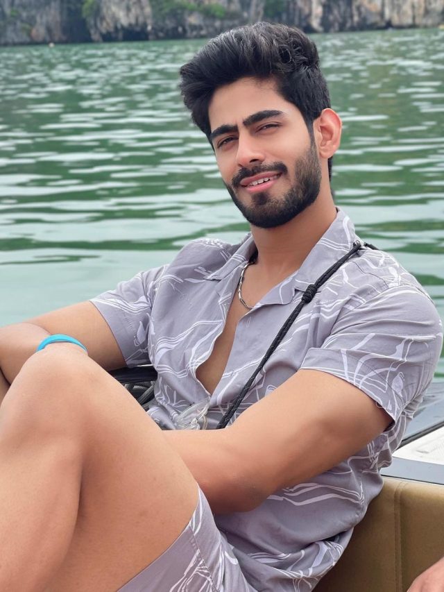 cropped-Rishabh-jaiswal-in-water.jpg
