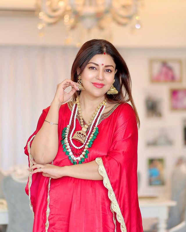 Debina Bonnerjee bio
