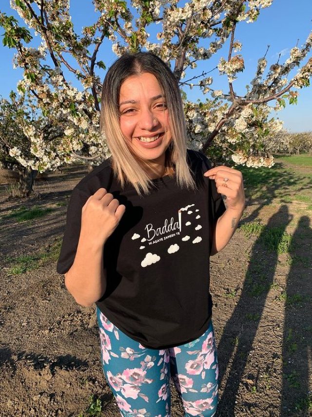 cropped-Jasmine-sandlas-sexy.jpg