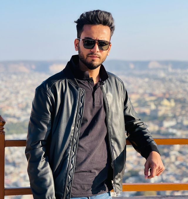 Elvish Yadav age