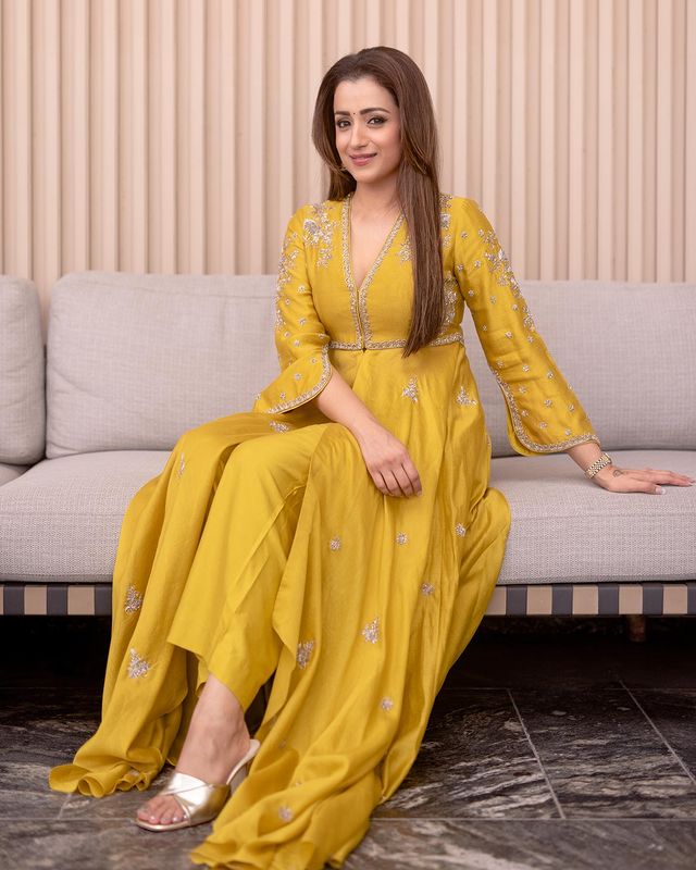  Trisha Krishnan wiki