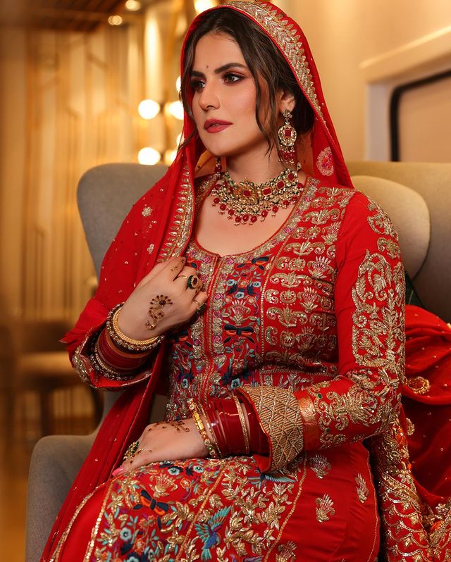 Zareen Khan age