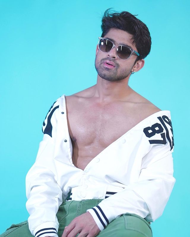 Abhishek Kumar bio