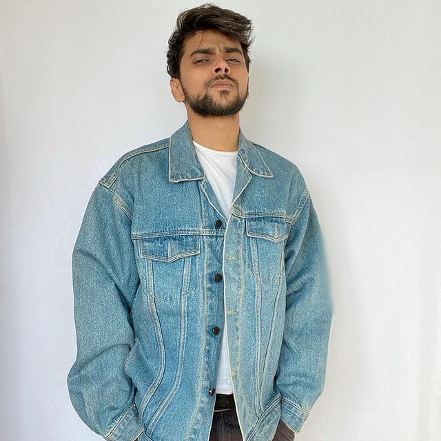 Lovekesh Kataria height