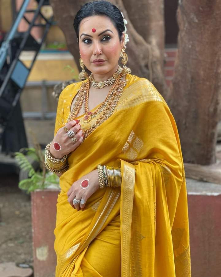 Kamya Panjabi height