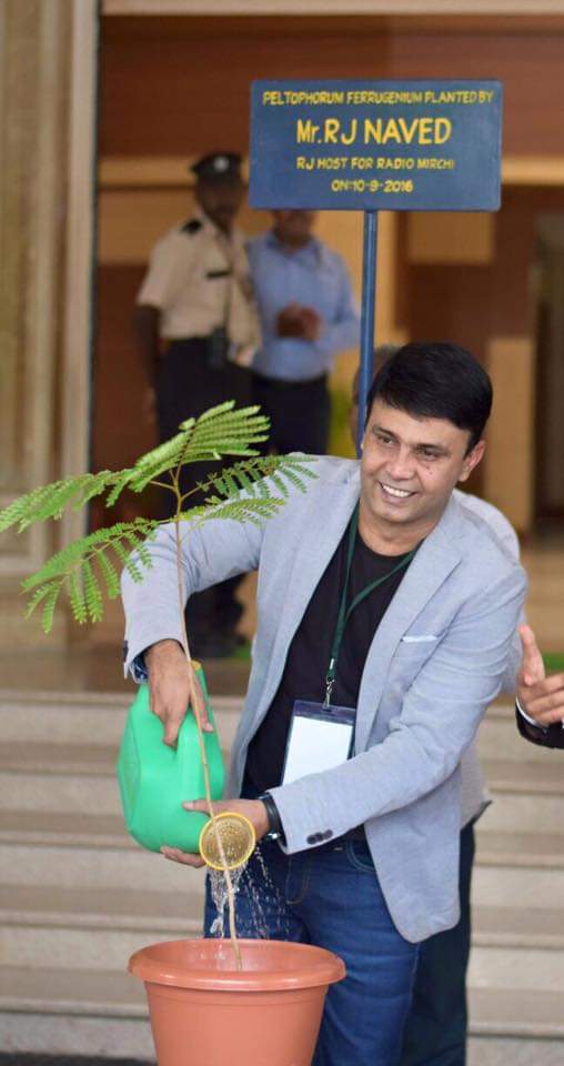 RJ Naved bio